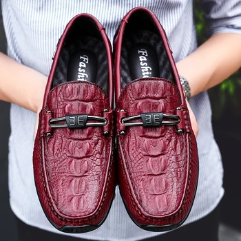 Мъжки обувки 2019 година, пролетно-есенна марка обувки в британски стил с крокодиловым модел, удобни и висококачествени бизнес лоферы голям размер